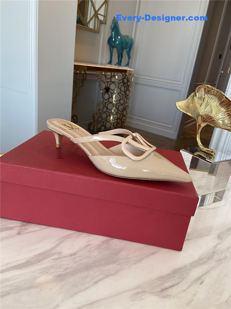 Va1e*ntin0 top sandals