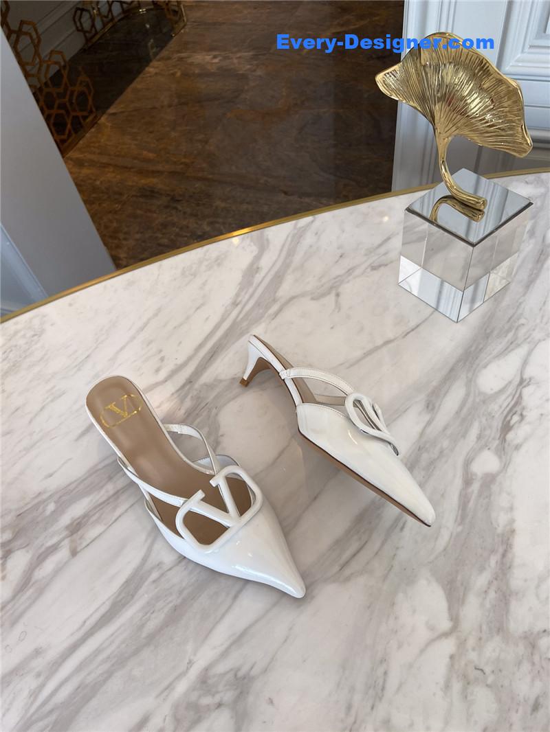 Va1e*ntin0 top sandals