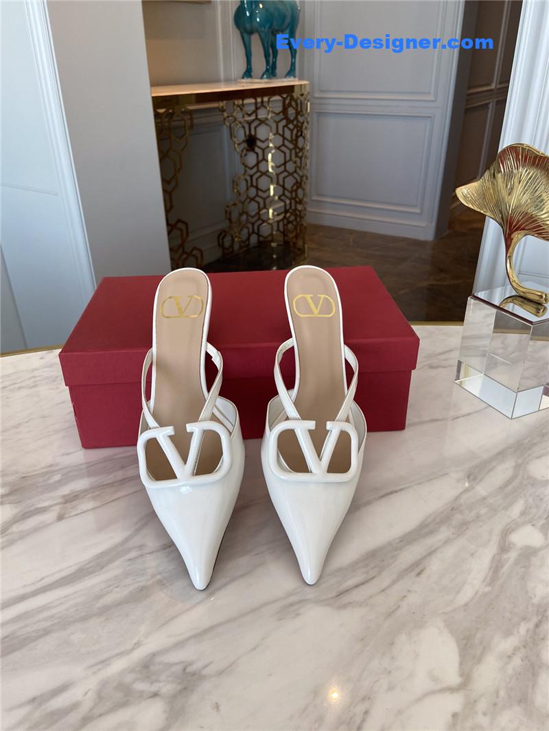 Va1e*ntin0 top sandals