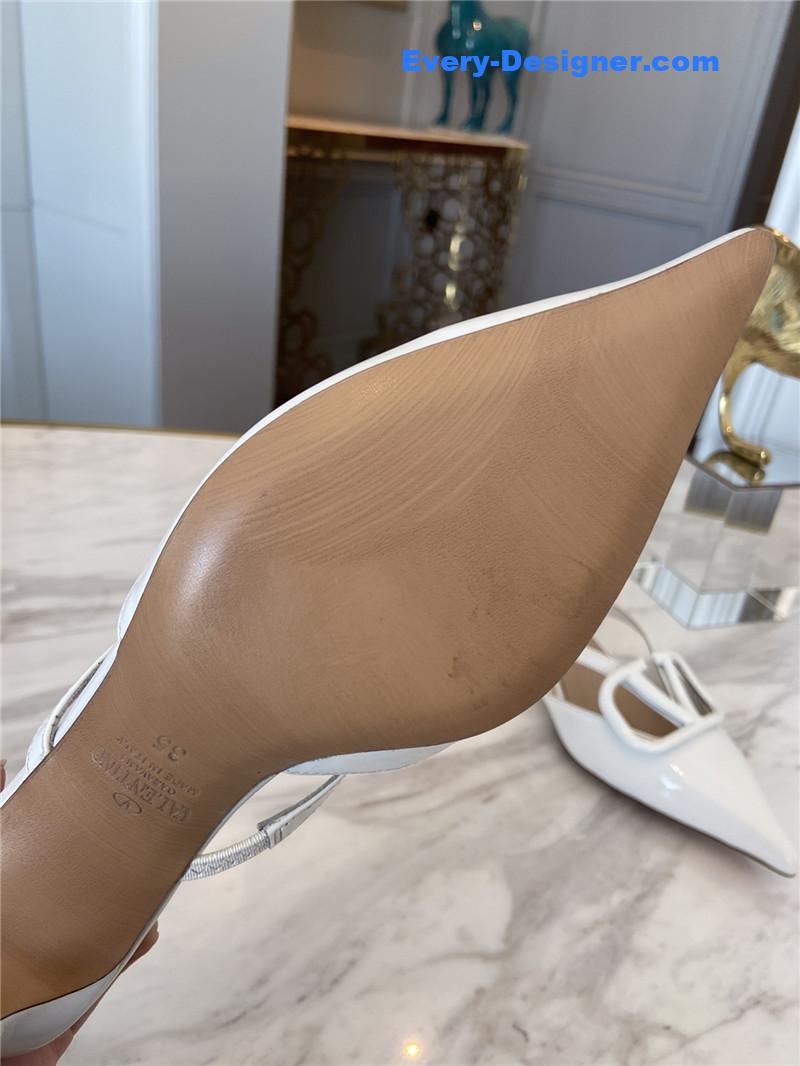 Va1e*ntin0 top sandals