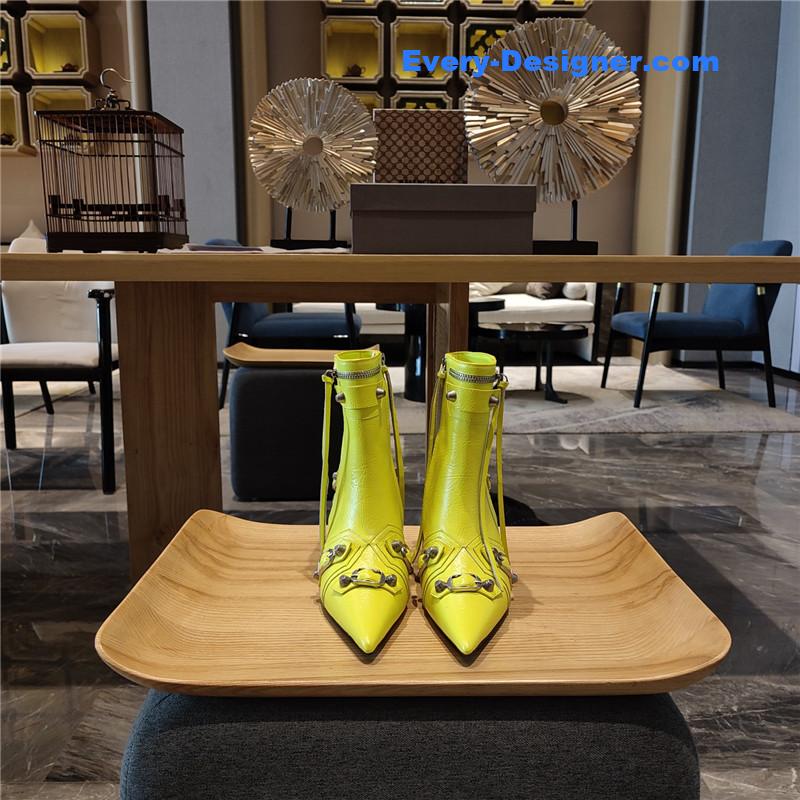 Ba1en*iaga orange pointed toe side zip kitten heel booties