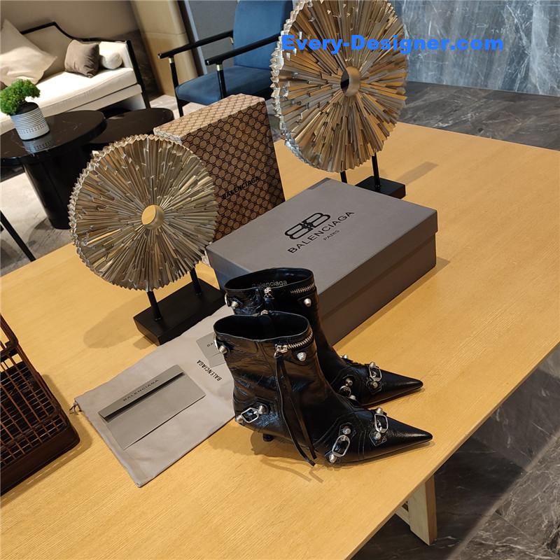 Ba1en*iaga orange pointed toe side zip kitten heel booties