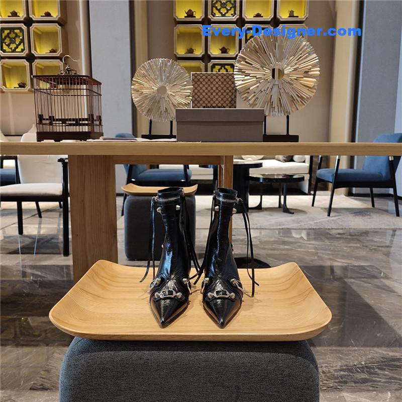 Ba1en*iaga orange pointed toe side zip kitten heel booties