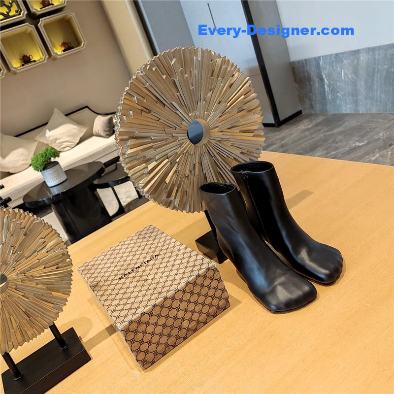 Ba1en*iaga five toe high heel mid boots