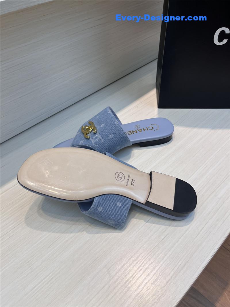 CC flip flops flip flops