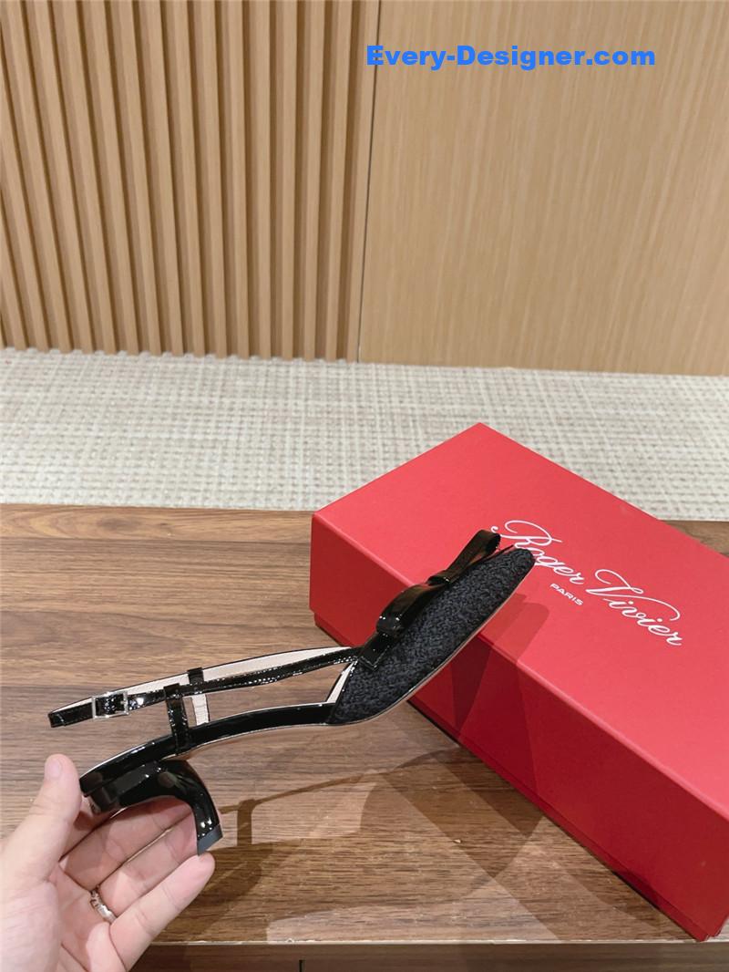 Roger vivier latest bow sandals