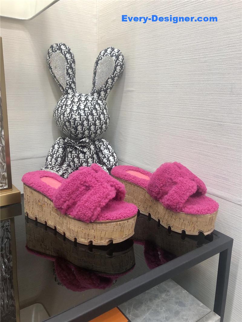 H**me5 teddy fur slippers