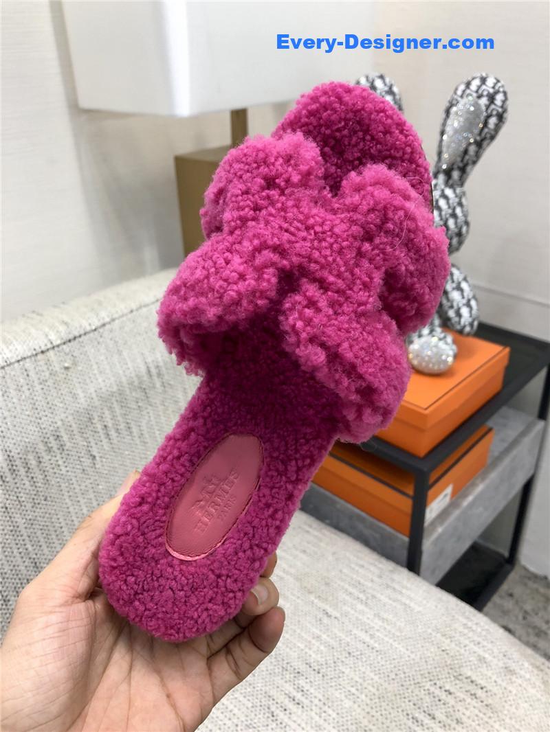 H**me5 teddy fur slippers