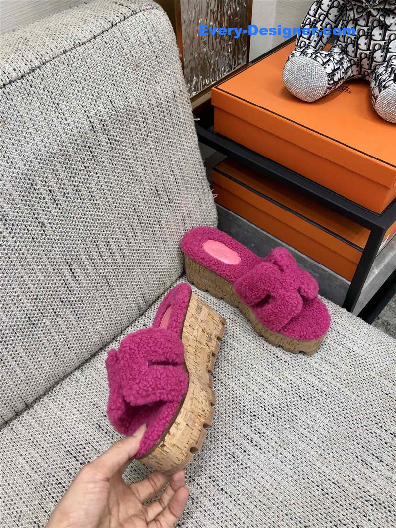 H**me5 teddy fur slippers