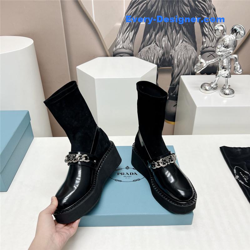 Pra*a round toe stretch platform boots