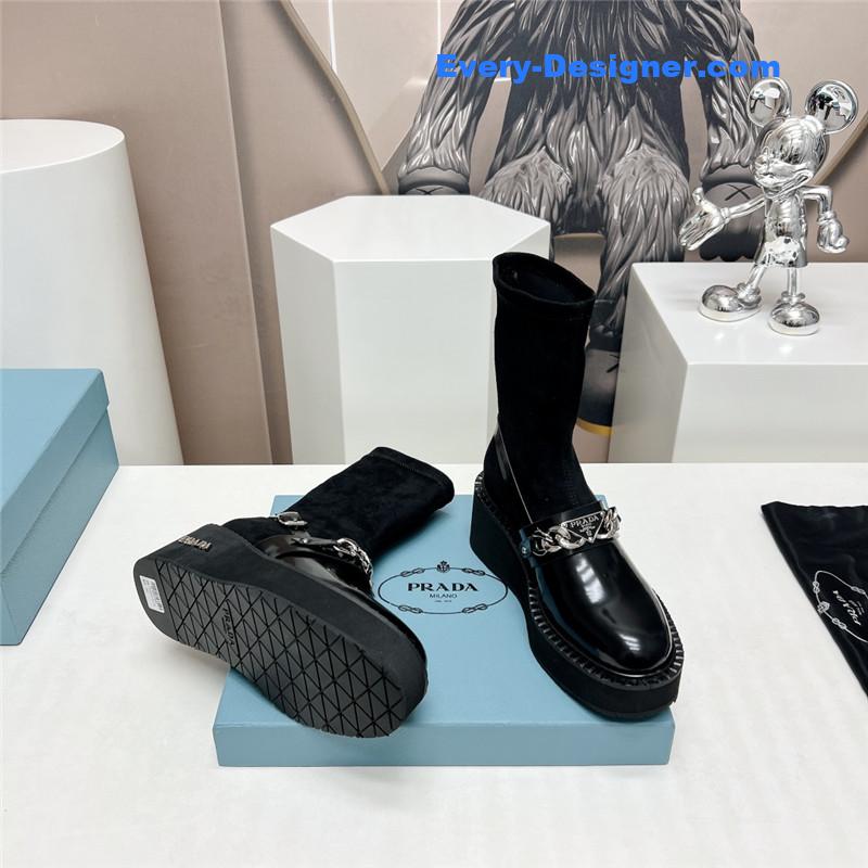 Pra*a round toe stretch platform boots