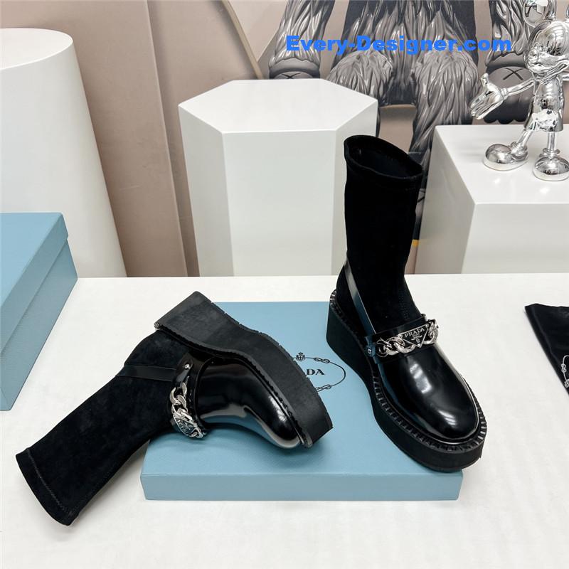 Pra*a round toe stretch platform boots