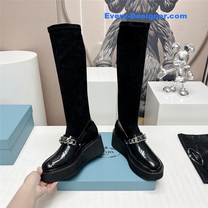 Pra*a round toe stretch platform boots