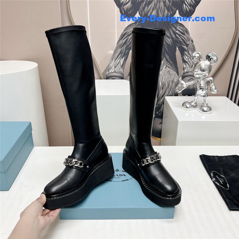 Pra*a round toe stretch platform boots