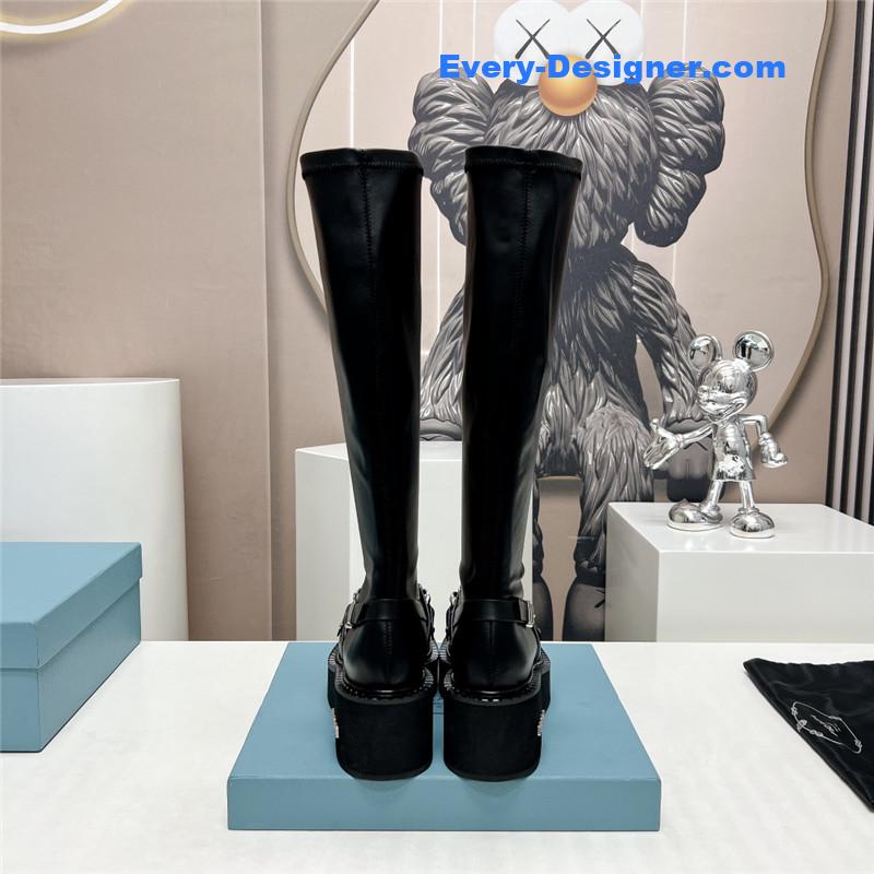 Pra*a round toe stretch platform boots