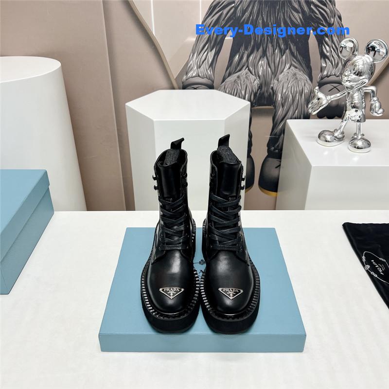Pra*a round toe platform lace-up ankle boots