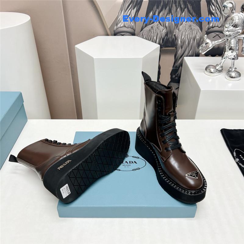 Pra*a round toe platform lace-up ankle boots