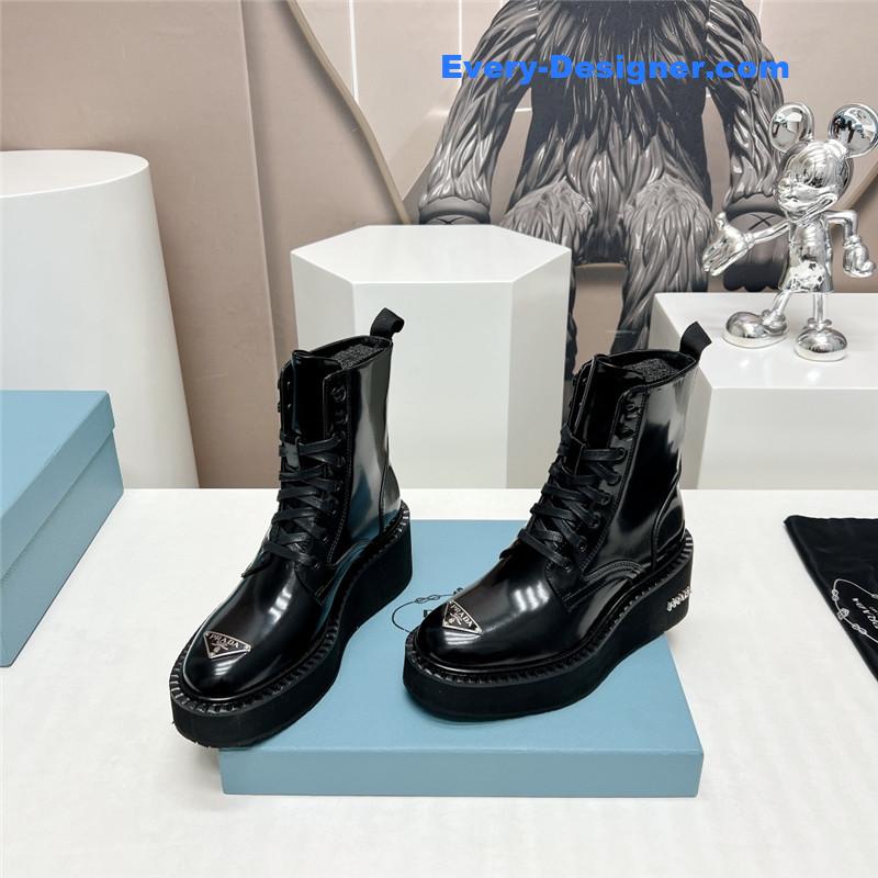 Pra*a round toe platform lace-up ankle boots