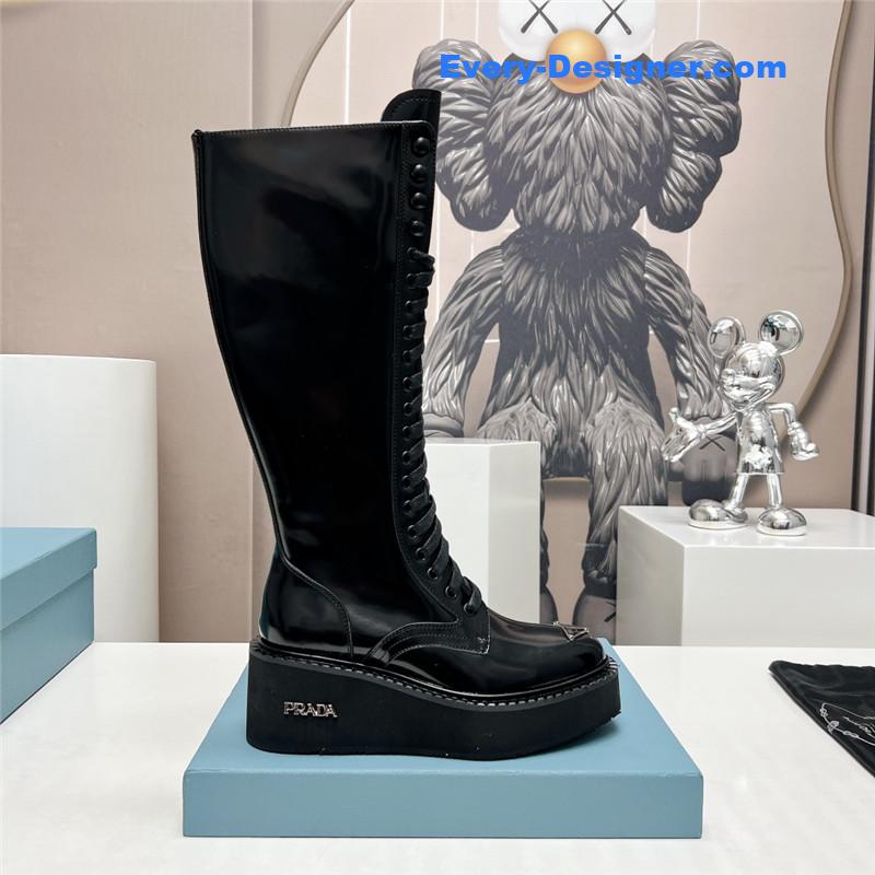 Pra*a round toe platform lace-up boots