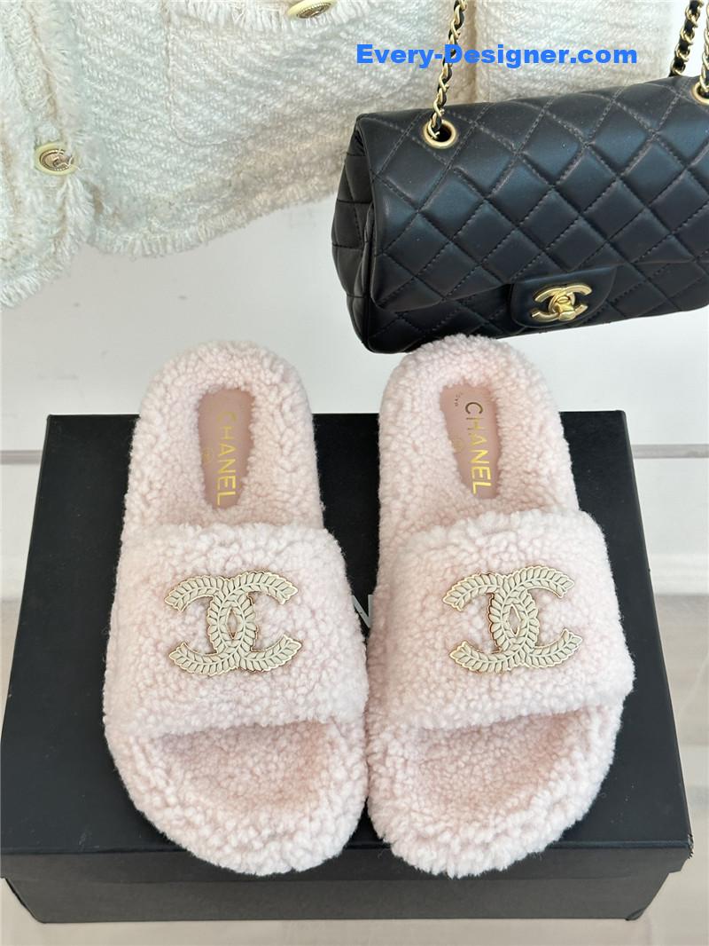 CC classic four seasons double C plush slippers