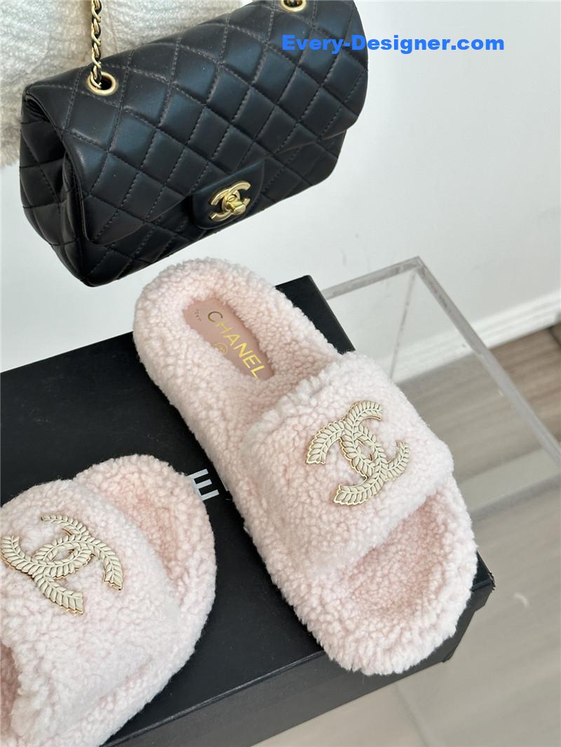 CC classic four seasons double C plush slippers