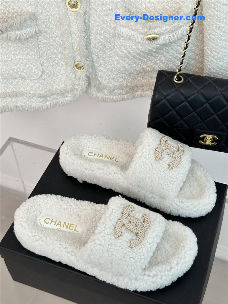 CC classic four seasons double C plush slippers