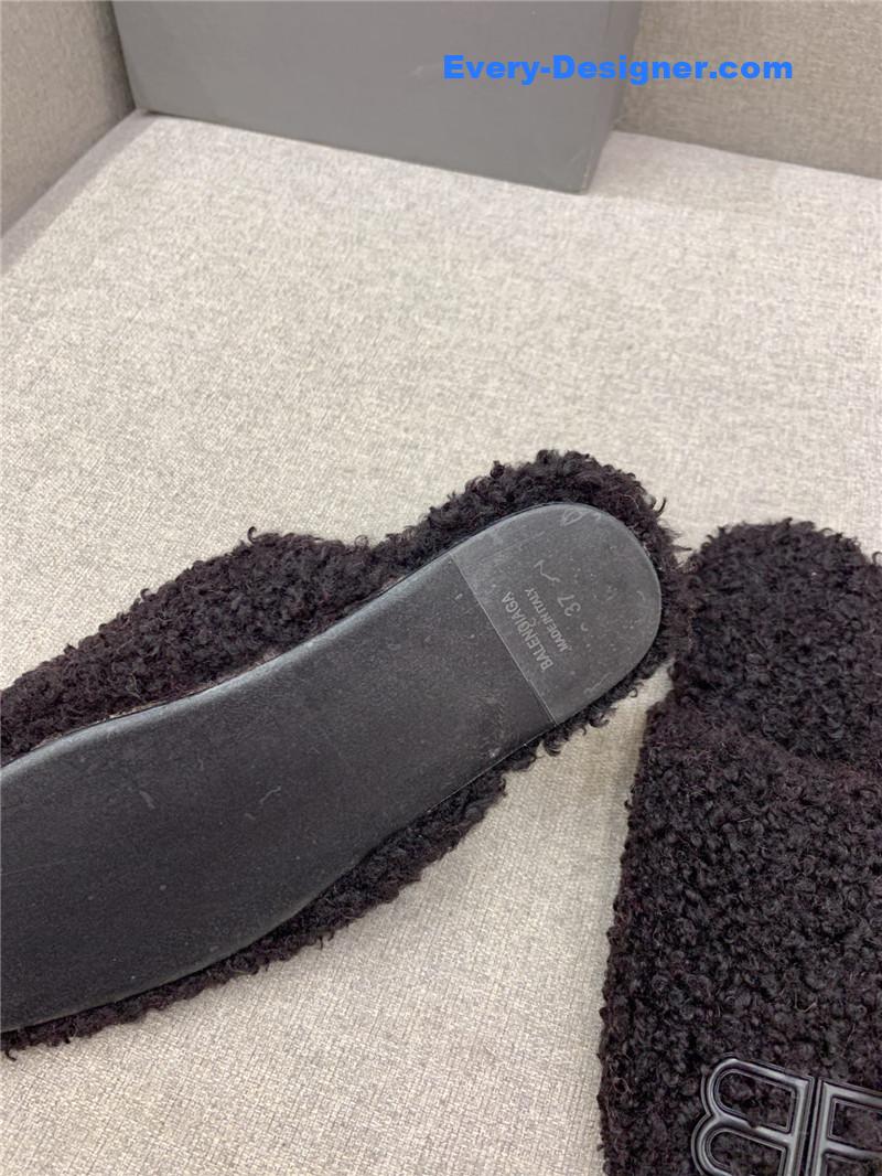 Ba1en*iaga classic fur flat slippers