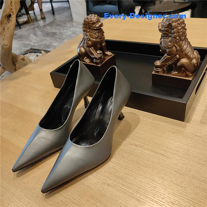 Ba1en*iaga prismatic triangle mules pumps