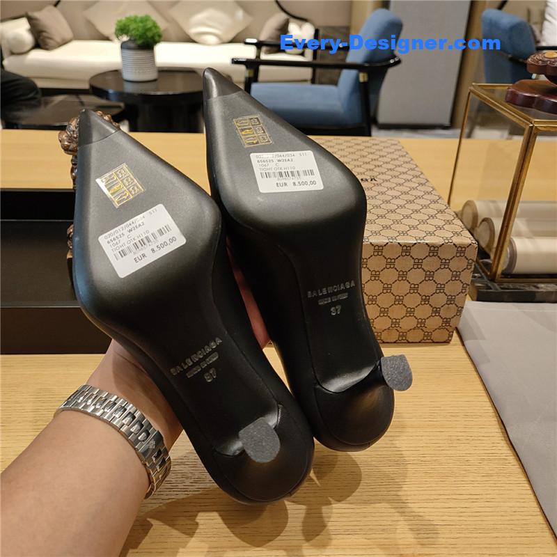 Ba1en*iaga prismatic triangle mules pumps