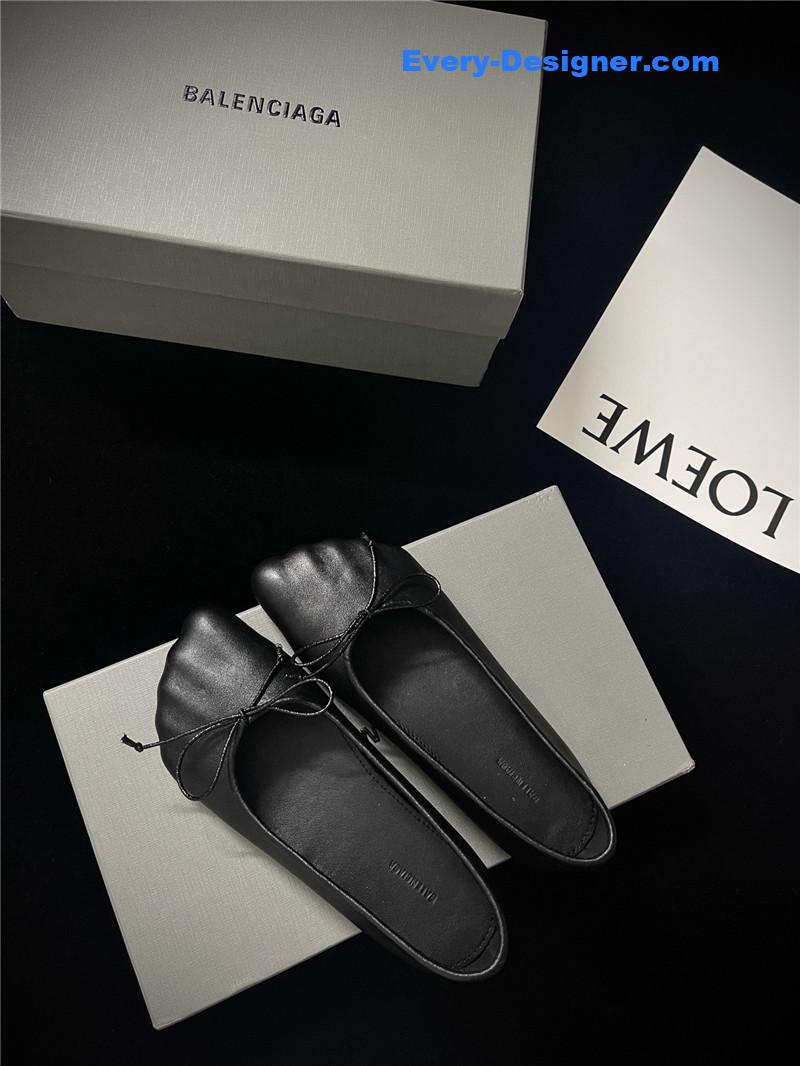 Ba1en*iaga fall/winter show toe ballerinas