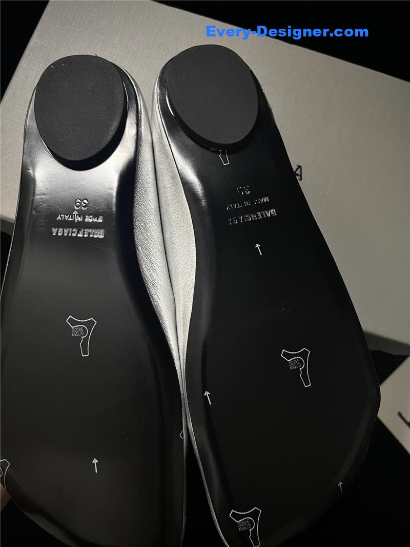 Ba1en*iaga fall/winter show toe ballerinas