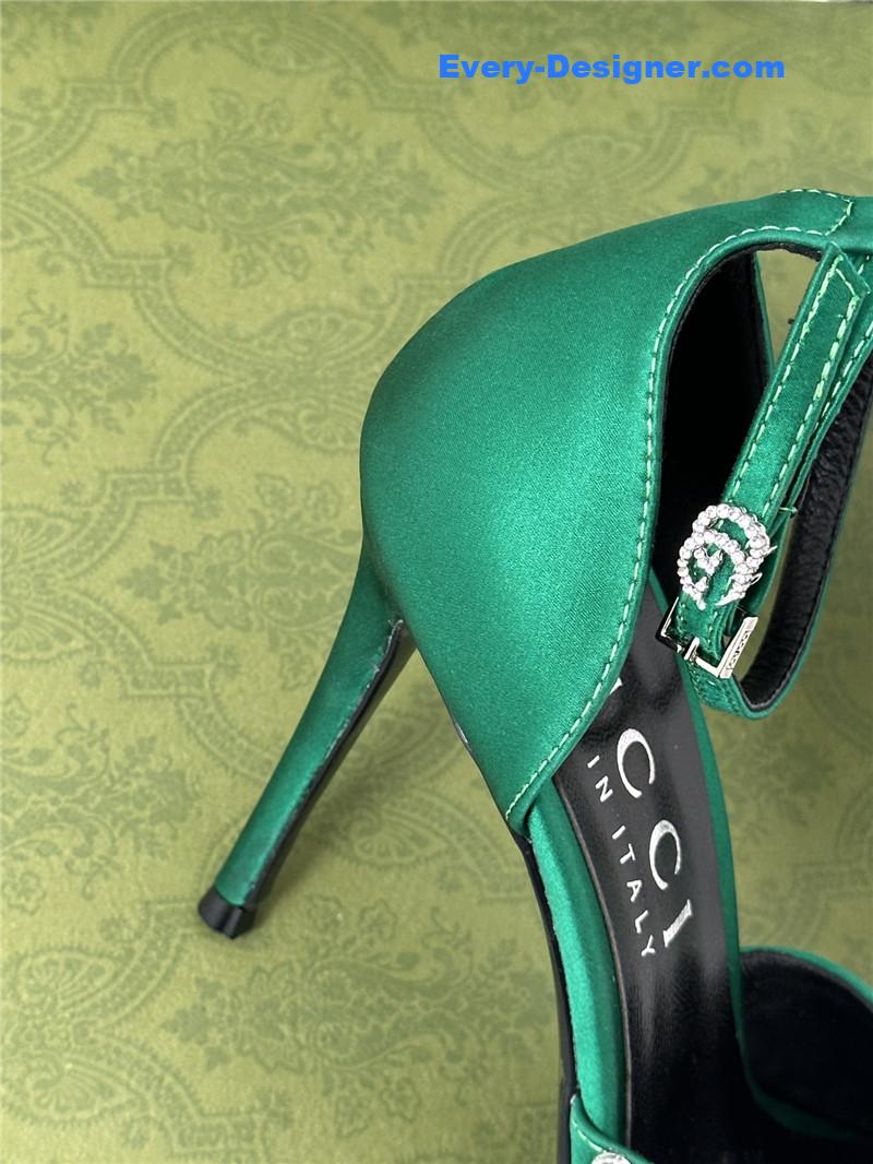 Gvc*1 rhinestone slippers sandals