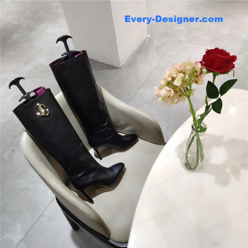 J1m*y Ch00 signature jc buckle chunky heel leather boots