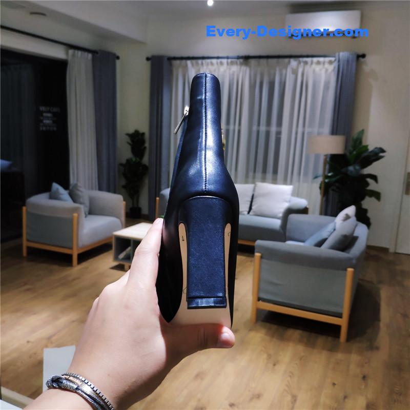 J1m*y Ch00 signature jc buckle chunky heel leather boots