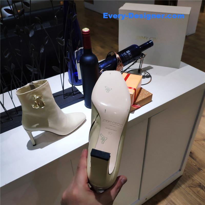 J1m*y Ch00 signature jc buckle chunky heel leather boots