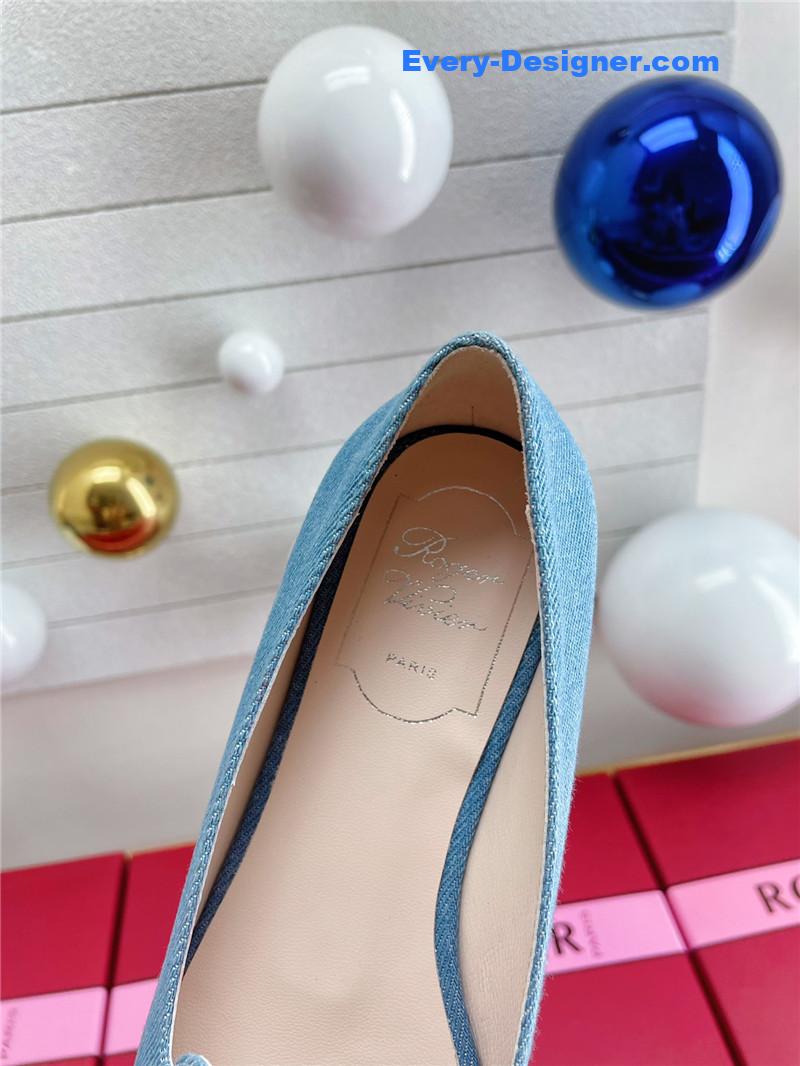 Roger vivier pearl embroidered buckle loafers