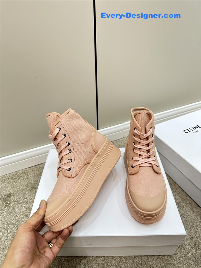 Ce1i*e platform boots