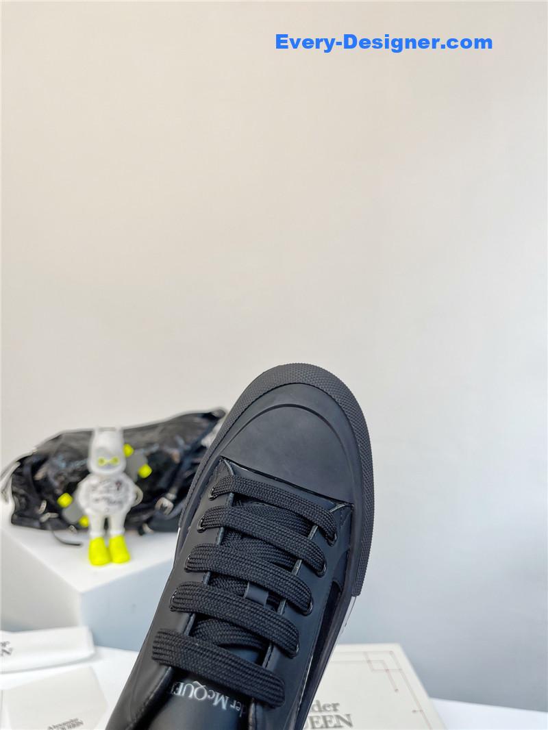 a1exa*der Mcqv*en retro sneakers skate shoes
