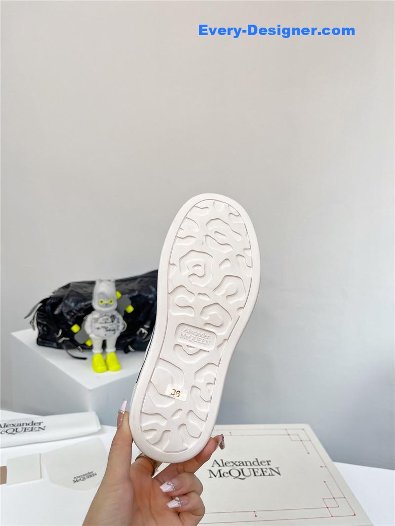 a1exa*der Mcqv*en retro sneakers skate shoes