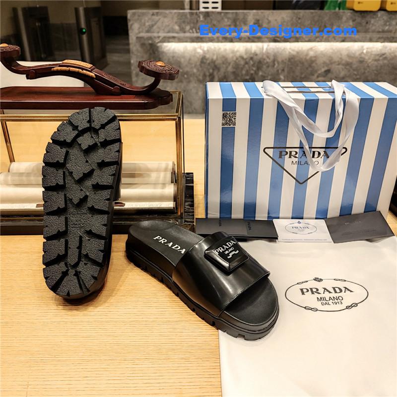 Pra*a “trapezoid logo logo creative” bag buckle slippers