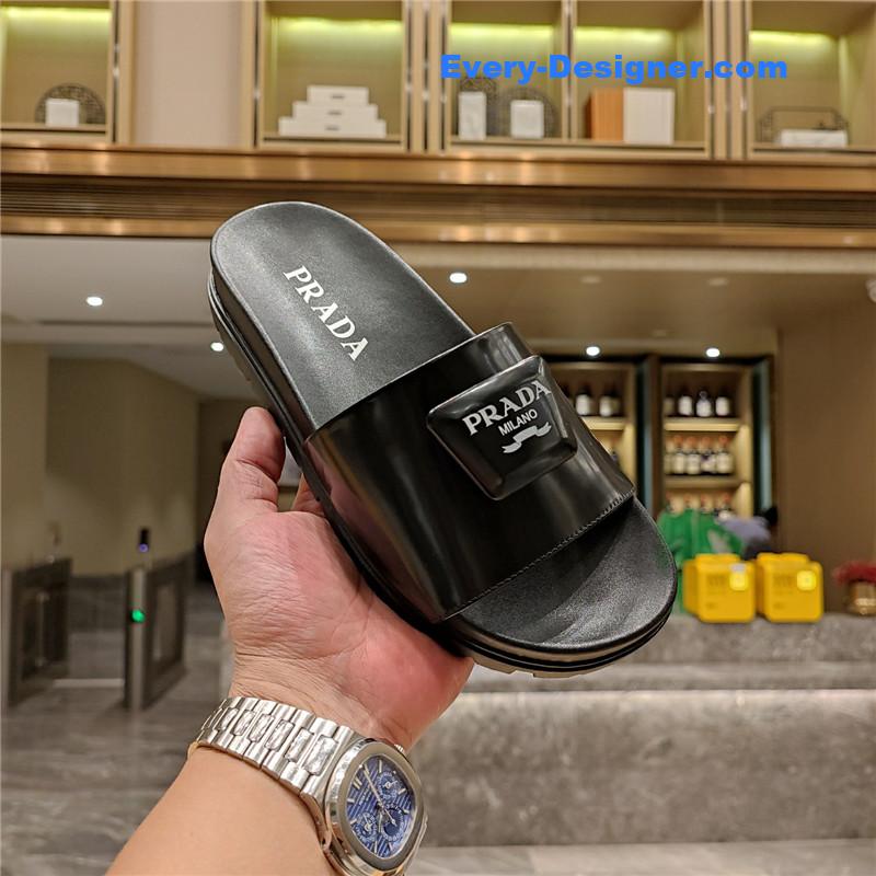 Pra*a “trapezoid logo logo creative” bag buckle slippers