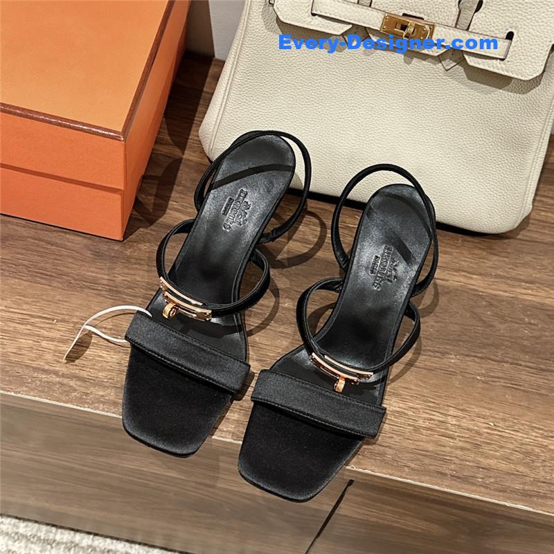 H**me5 glamor sandals