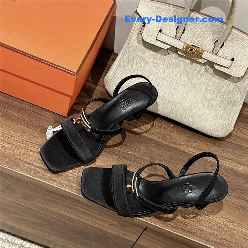 H**me5 glamor sandals