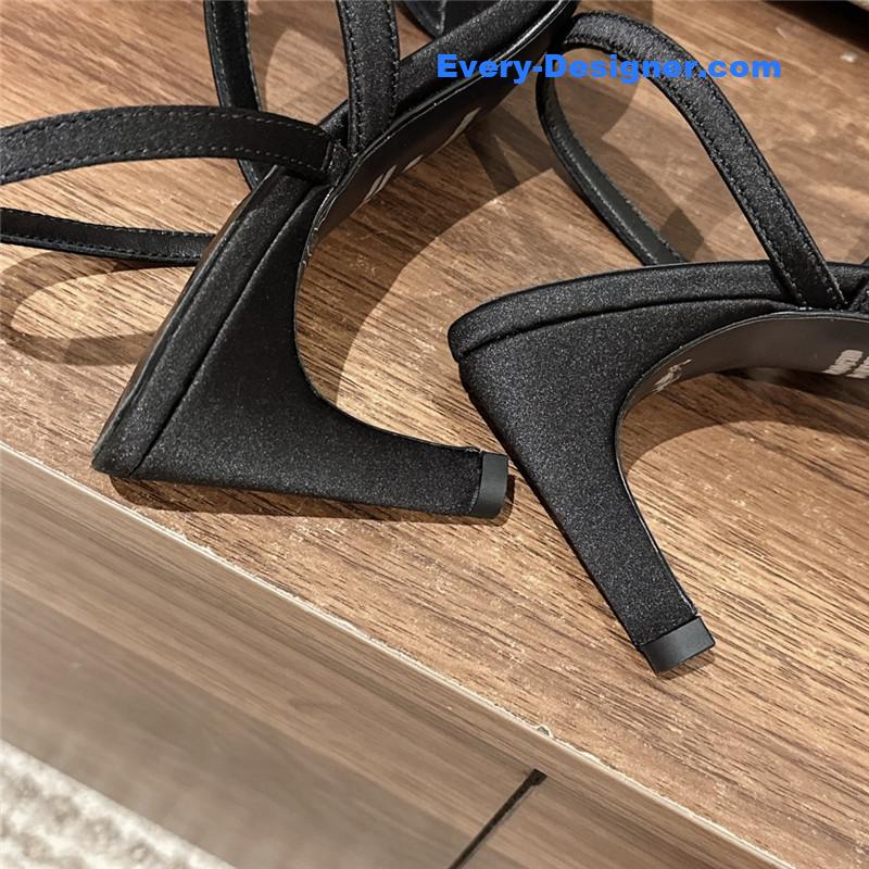 H**me5 glamor sandals