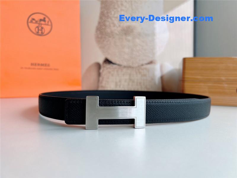 H**me5 mini belt with metal buckle
