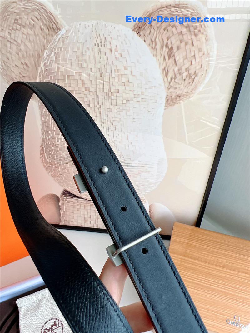 H**me5 mini belt with metal buckle