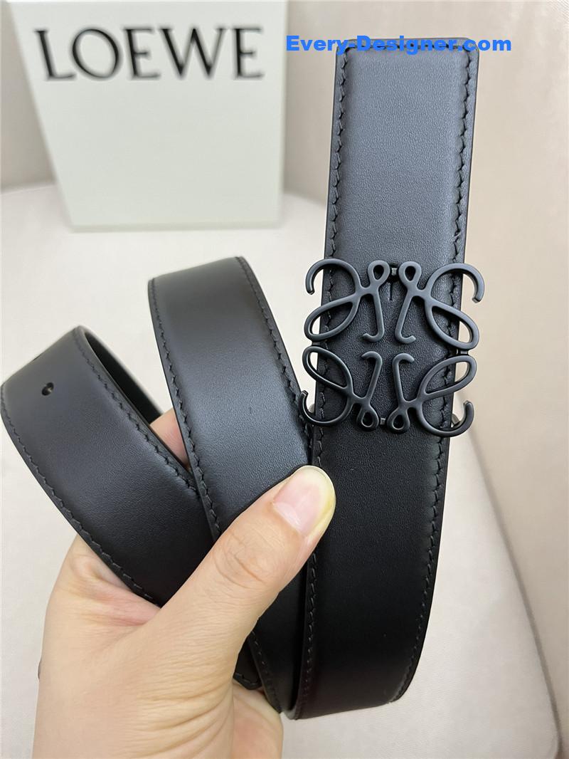 L0ew* simple and versatile belt