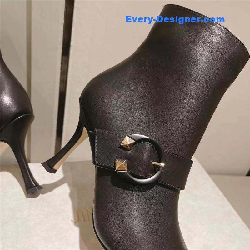 J1m*y Ch00 exquisite fashion booties