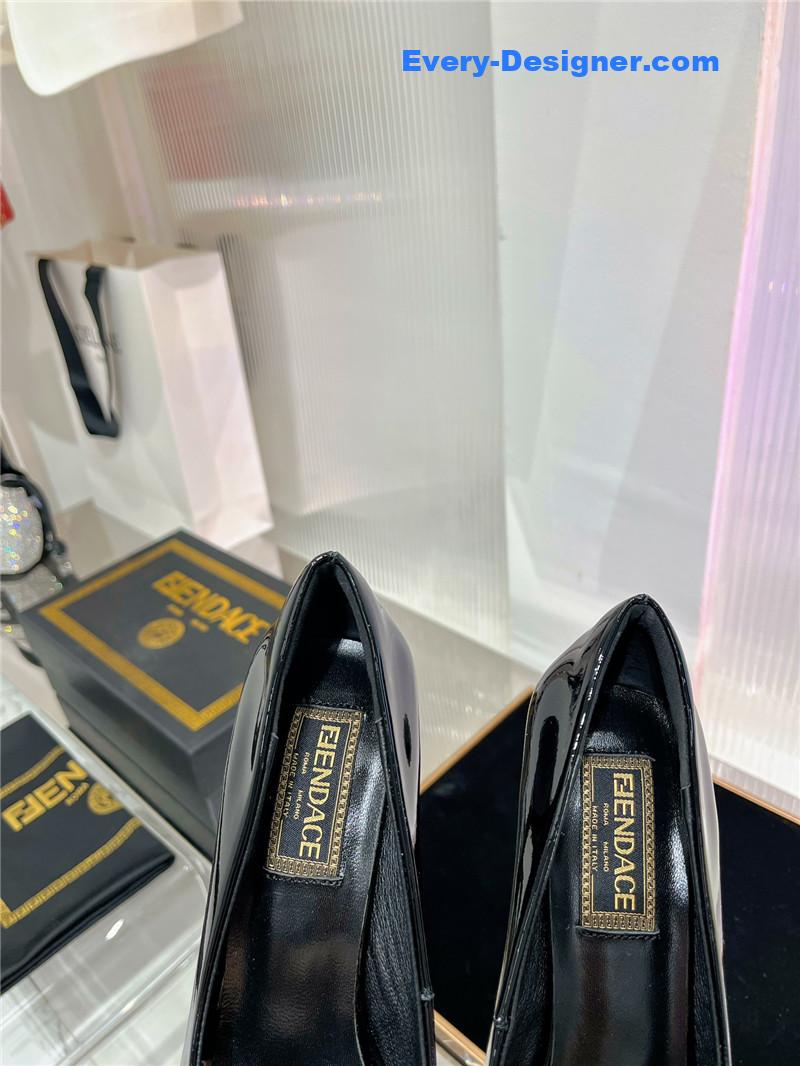 Versace simple temperament high heels