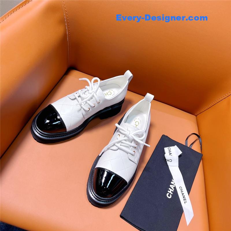 CC classic double C letter logo loafers